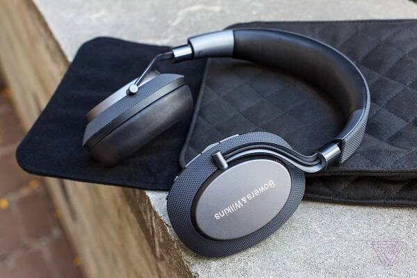Bowers & Wilkins PX review: wireless noise-canceling nirvana | The Verge