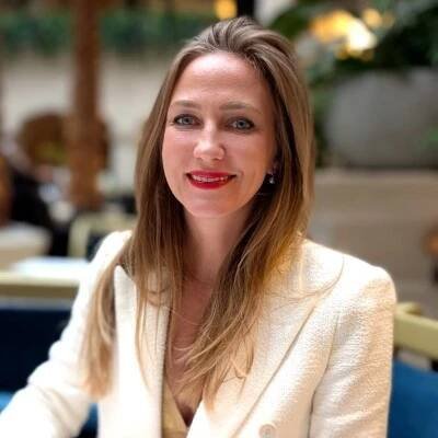 Photo of the speaker, Maria Pavlova, in the webinar