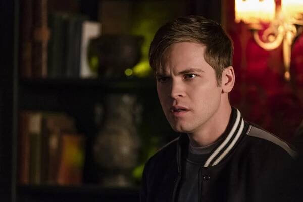 Lovci duchů - Absence - Z filmu - Alexander Calvert