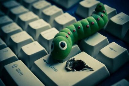 What Is the Difference Between a Computer Virus and a Worm?