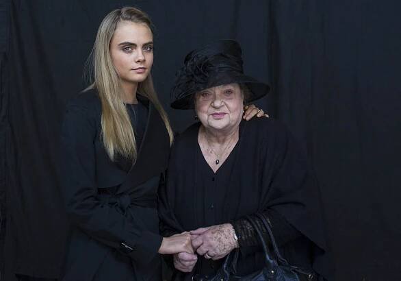 Cara Delevingne, Sylvia Syms - Playhouse uvádí - Věčný - Z filmu