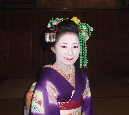 Category:Maiko - Wikimedia Commons