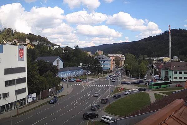 Webová kamera na světelné křižovatce ve Vsetíně - ZLIN.CZ