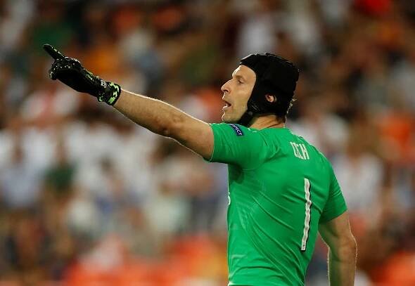Petr Čech postoupil s Arsenalem do finále Evropské ligy, o poslední trofej se utká s Chelsea