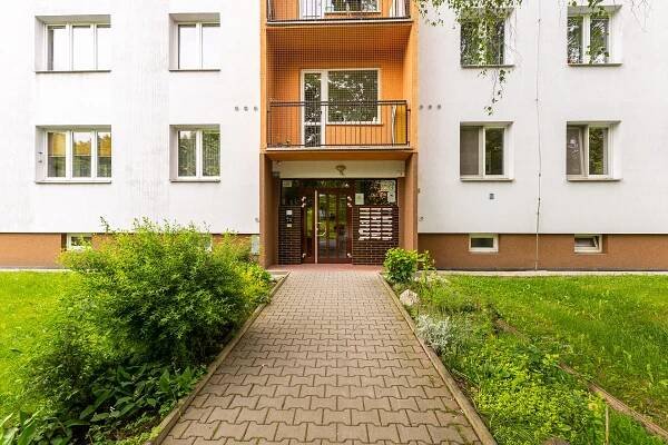 Pronájem bytu 3+1 (66m2) v Ostravě – Porubě, ul. Badatelů – Martin Vaš – Realitní makléř z Ostravy