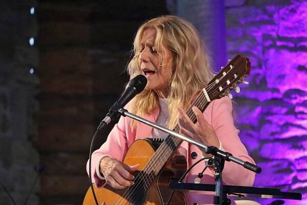 MEZINÁRODNÍ HUDEBNÍ FESTIVAL OTEVŘEL KONCERT LENKY FILIPOVÉ | OIK TV 