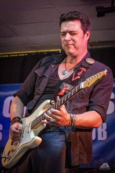 PHOTOS – TYRONE VAUGHAN