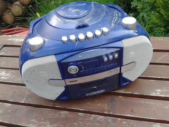 Poškozené - Přenosné audio - NEJDE CD - viz foto