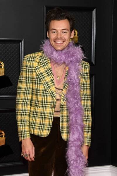 Harry Styles v obleku Gucci