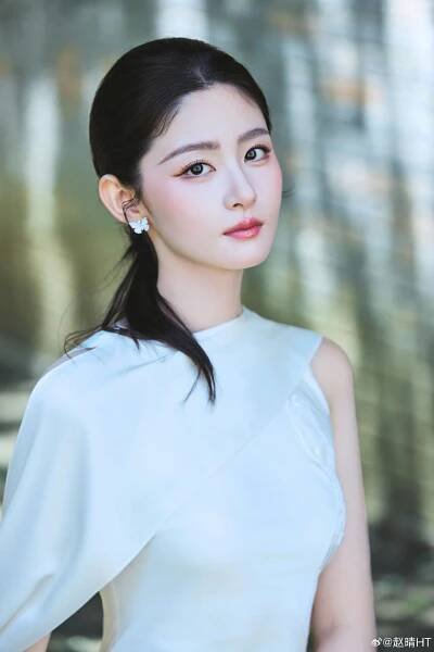 Xu Kai scandal cheating accusationsperson' 'woman' 'white' 'dress' 'butterfly' 'earring' 'portrait.