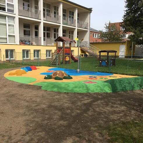 Budějovické jesle dostaly nové hřiště