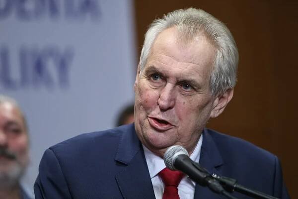 Zeman vystoupí na sjezdu ČSSD hned v úvodu. Strana rozhodne, jestli bude s Babišem jednat o vládě