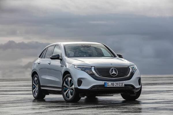 Mercedes-Benz EQC: Podrobné specifikace vozidel & Interaktivní nástroj pro srovnání