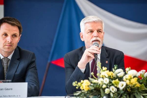 Prezident Petr Pavel míří na západ. Navštíví Plzeň, Tachov, Stříbro, Domažlice a Srní