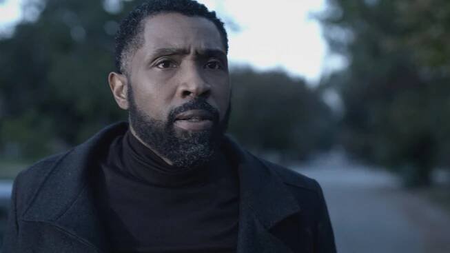 Black Lightning - Kniha rekonstrukce: 1. kapitola: Vedlejší škody - Z filmu - Cress Williams