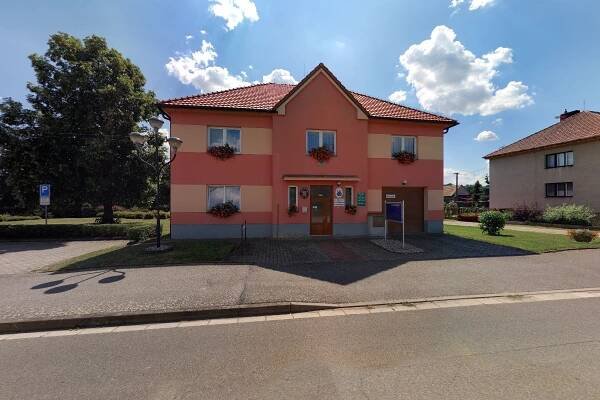 Choteč - obecní úřad foto 5
