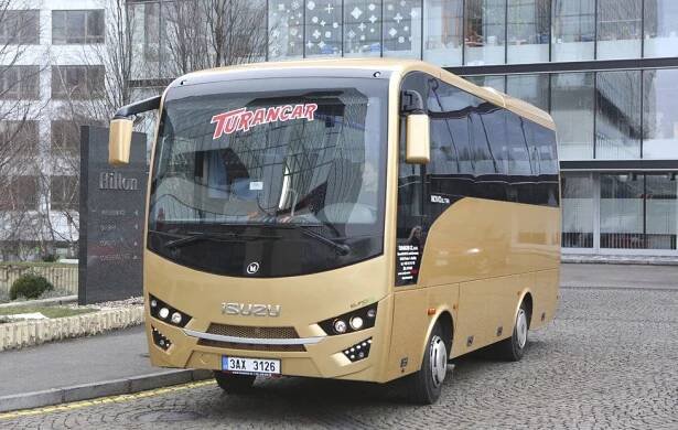 Praze 1 vadí autobusy v centru. Výjimky na vjezd jim udílí magistrát