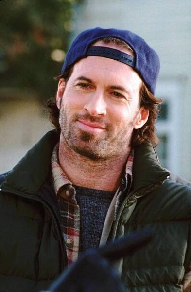 FOTO: Herec Scott Patterson je pro lidi známý spíše pod jménem Luke ze seriálu Gilmorova děvčata. – stránka 8
