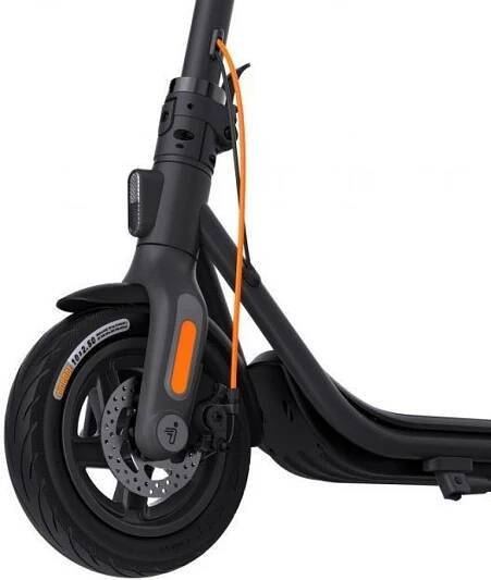 Ninebot KickScooter F2 Pro E by Segway