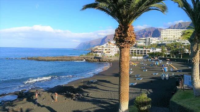 Tenerife, letovisko Los Gigantes