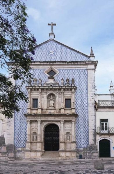 Things To Do in Aveiro Portugal - Art, Food, Nature & Photography | Chasing Lenscapes