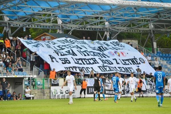 Votroci podlehli čerstvému mistrovi | FC Hradec Králové