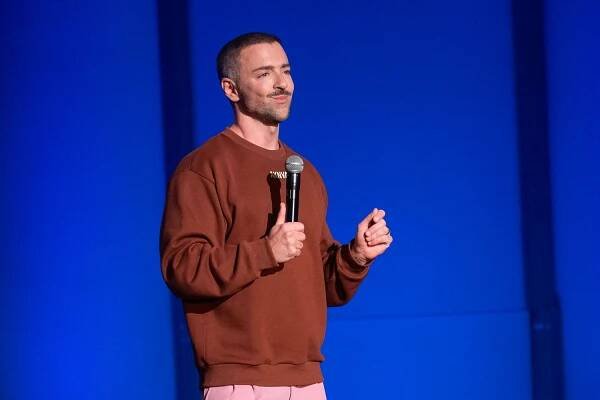 MATTEO LANE: THE AL DENTE SPECIAL - Matteo Lane's comedy is like catching up with your old friend at brunch. In his latest special, he shares a glimpse into his travels, unique family background and friendships. 