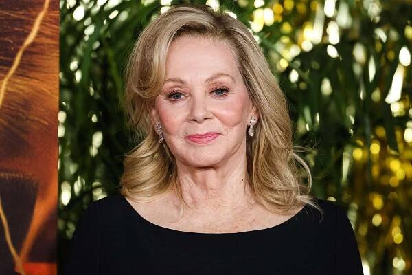 Jean Smart Calls for Awards Shows Not to Be Televised, the Money Donated to L.A. Fire Victims: 'With All Due Respect'