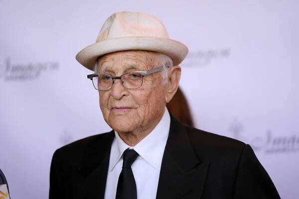 Norman Lear Celebrated for Pushing LGBTQ Storytelling Forward: “The Purest Curiosity About Mankind I’ve Ever Come Across”