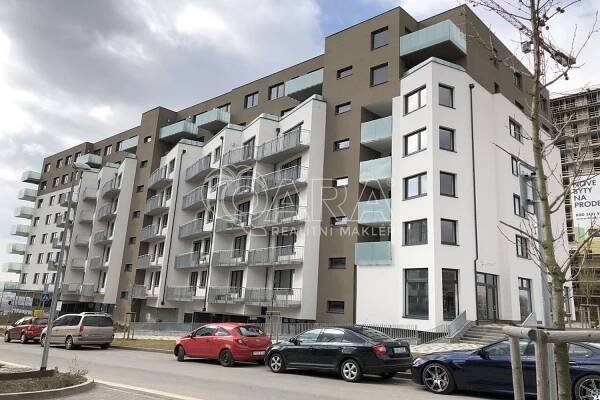 Pronájem zařízeného bytu 2+kk + lodžie 65 m2, Praha 5 - Stodůlky, garážové stání – QARA