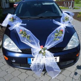 Svatby – výzdoba aut | Kvítko - Vaše květinářství