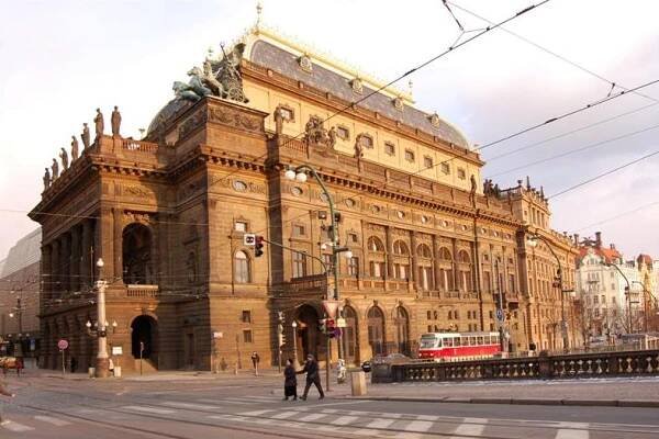 V Národním divadle a ve Stavovském divadle budou svatební obřady