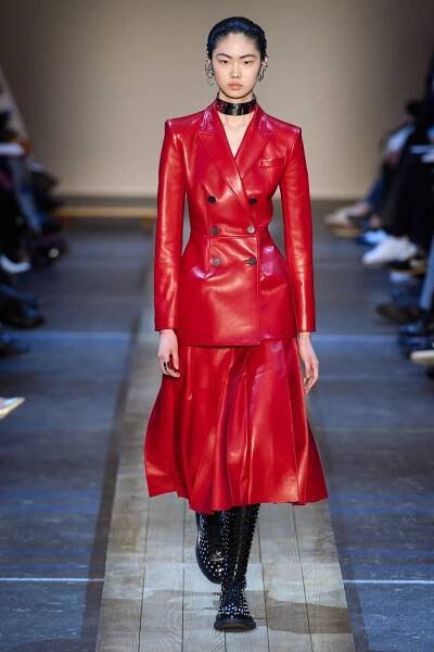 Alexander-McQUeen-Fall-Winter-2019-Fall-Winter-2019-trends-Runway-coverage-Ready-To-Wear-Vogue-colored-leather.jpg
