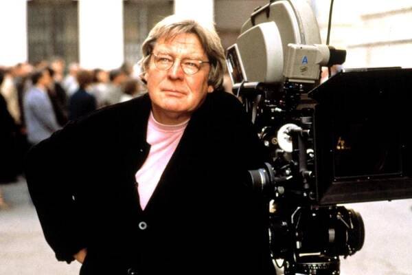Alan Parker, director of Bugsy Malone and Angel Heart, dies at 76