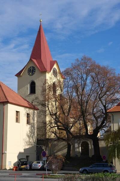 Soubor:Kostel svatého Jakuba, Husovo nám., Hostivice, okr. Praha-západ, Středočeský kraj 03.JPG – Wikipedie