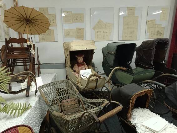 Muzeum starožitných kočárků panenek-IMG-20250401-WA0012