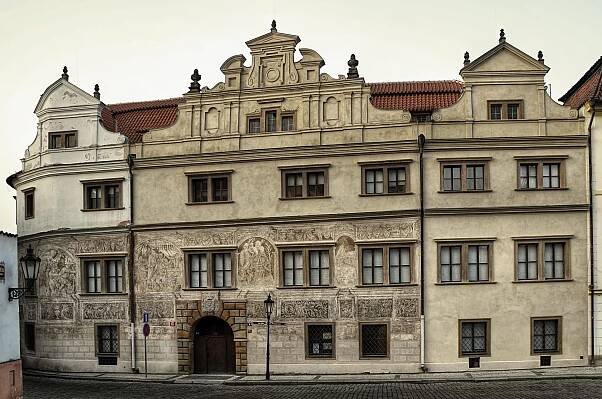 prazske-okenko-stanislavy-jarolimkove-037a-martinicky-palac-foto-miloslav-cech