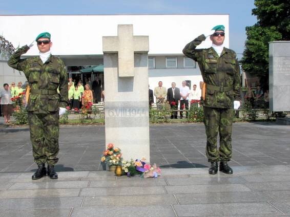 V Životicích lidé uctili památku 36 obětí nacistů