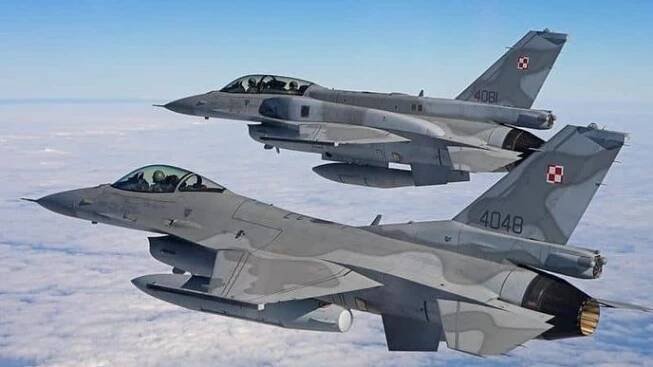 Polské letouny F-16 podstoupí rozsáhlou modernizaci, aby dokázaly čelit budoucím hrozbám.