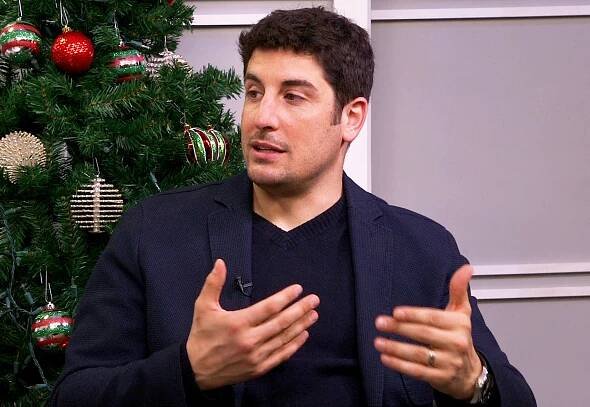 Jason Biggs Opens Up to Us About Being a Dad of Two