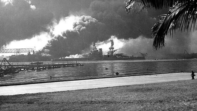 Osudný útok na Pearl Harbor a začátek války v Tichomoří. Podívejte se na snímky z roku 1941