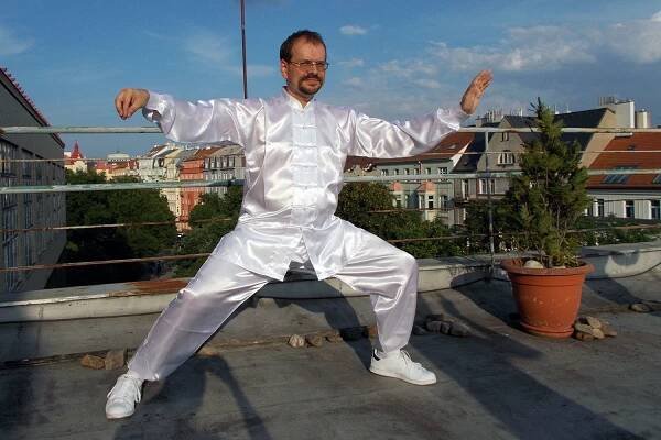 Lidé v Taiji Akademii Archivy - Taiji, Taichi, Čchi-kung kurzy v praze