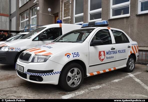 Fotbalové derby pohledem pardubických strážníků | Týdeník Policie