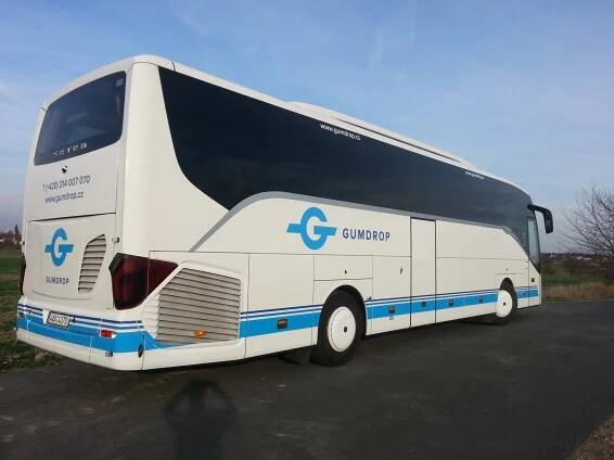 Naše autobusy k pronájmu - Gumdrop | Chorvatsko a Itálie autobusem, pronájem autobusů, přeprava osob na akce