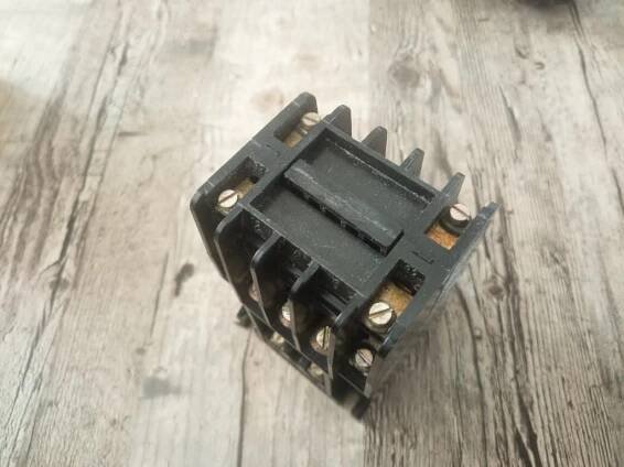 Vzduchový stykač EAZ K6E K10E K11 K16E K25E KB-0 KB-1 KB-2 cívka 42 / 220V / 50Hz