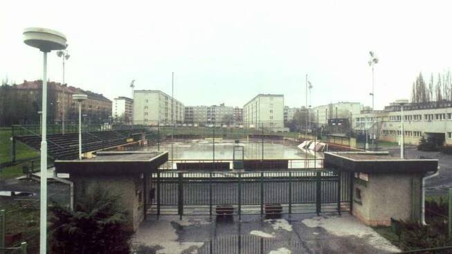Krytý zimní stadion v Ostravě-Porubě.