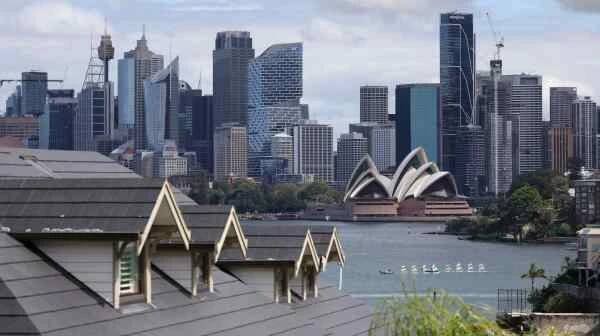 The real estate sector in Sydney and other big Australian cities is attracting growing interest among overseas investors.