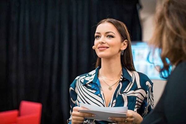 Jitka Boho jako moderátorka