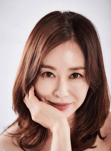 Kim Ye-Ryeong-1969-p1.jpg