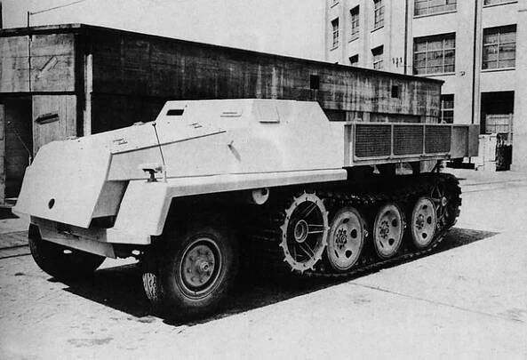 Schwerer Wehrmachtschlepper